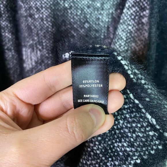 Torrid Hooded fuzzy Star Cardigan Black & White, Pockets, Stretch size 3… - Picture 13 of 16